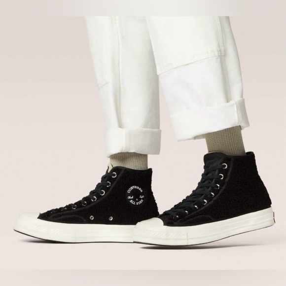 Converse Chuck 70 Varsity Hi Sherpa High-Top Sneakers,Black,Size M8.5,W10.5 - Picture 1 of 9